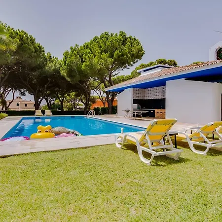 Hd - 4bedrooms - Private Pool - 15 Minutes Walking To Vilamoura Marina *