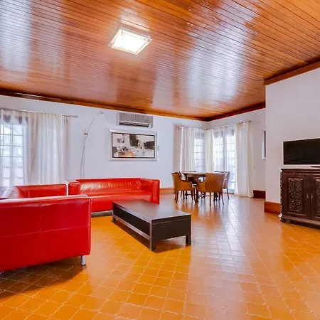 Hd - 4bedrooms - Private Pool - 15 Minutes Walking To Vilamoura Marina Villa Quarteira